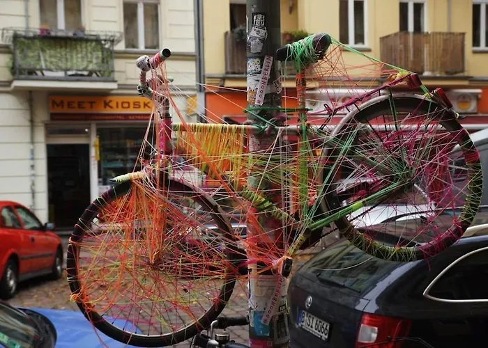 Bright & Lovely Centre *