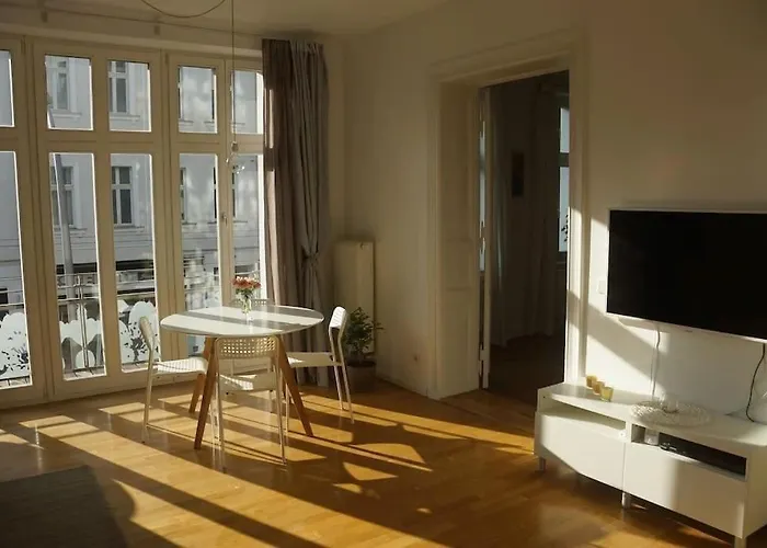 Bright & Lovely Centre Berlin