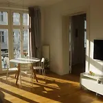 Bright & Lovely Centre Berlim